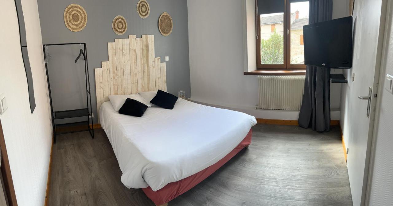 Hotel De La Place Loyettes Eksteriør bilde